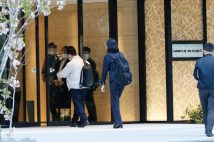 「晴海フラッグ」で横行する中国人観光客向け違法民泊 疑惑の中国系企業の代表を直撃すると「ああうぜえ、お前このクソッタレ!」と中国語でまくしたてる
